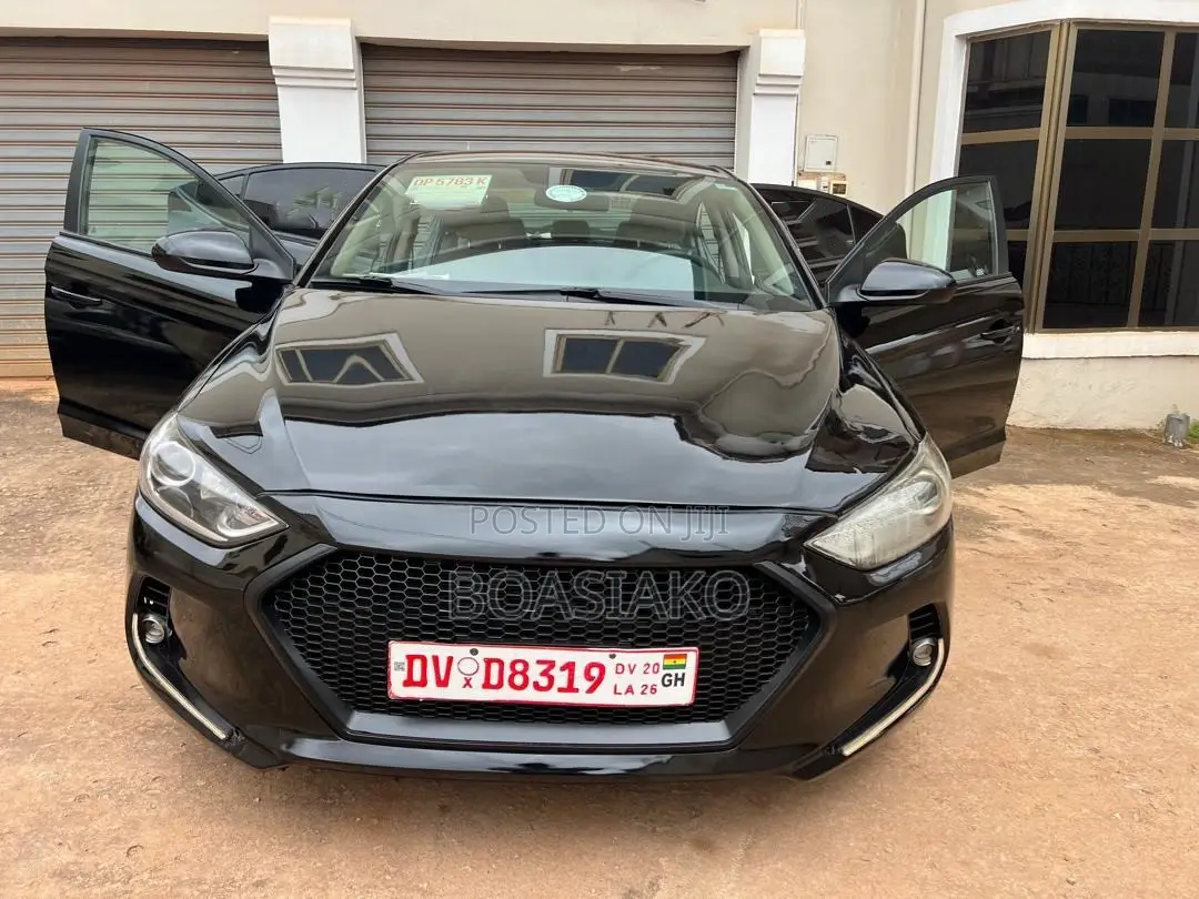 Hyundai Elantra Limited Sedan FWD (2.0L 4cyl 6A) 2017 Black