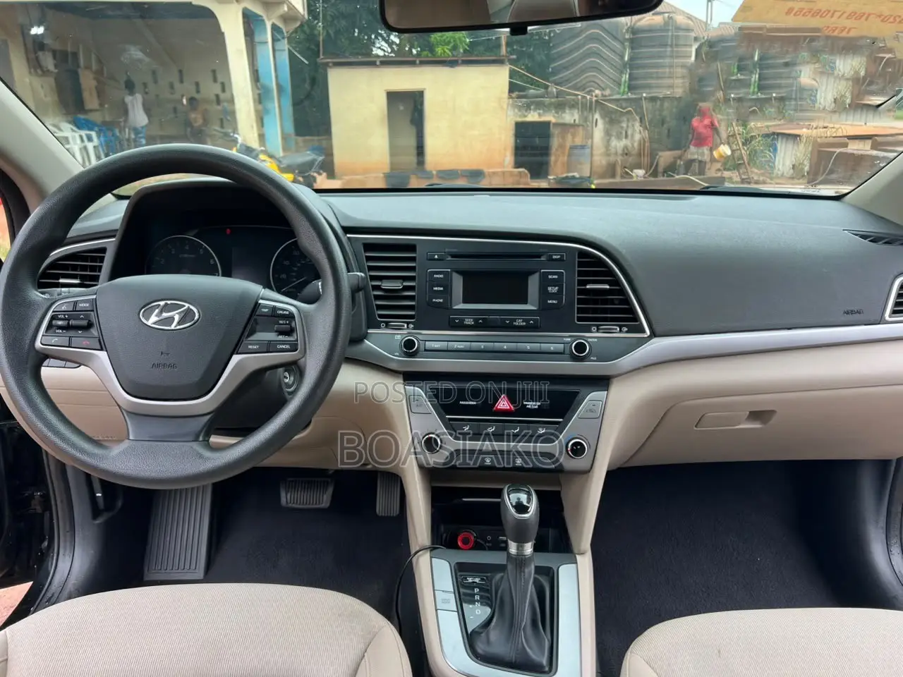 Hyundai Elantra Limited Sedan FWD (2.0L 4cyl 6A) 2017 Black