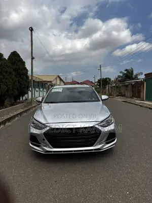 Hyundai Elantra Sport Sedan FWD (1.6L 4cyl 6M) 2017 Silver