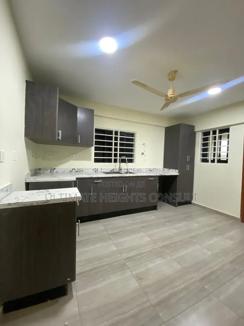 3bdrm Apartment in Akweteyman, Pentecost for rent