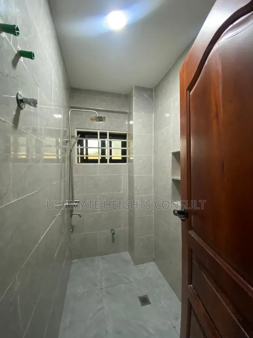 3bdrm Apartment in Akweteyman, Pentecost for rent