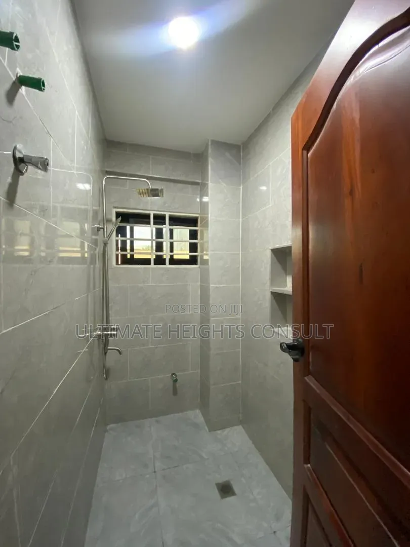 3bdrm Apartment in Akweteyman, Pentecost for rent