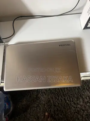 Laptop Toshiba Satellite P50 12GB Intel Core i7 HDD 1T