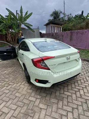 Honda Civic Touring 4dr Sedan (1.5L 4cyl) 2017 Green