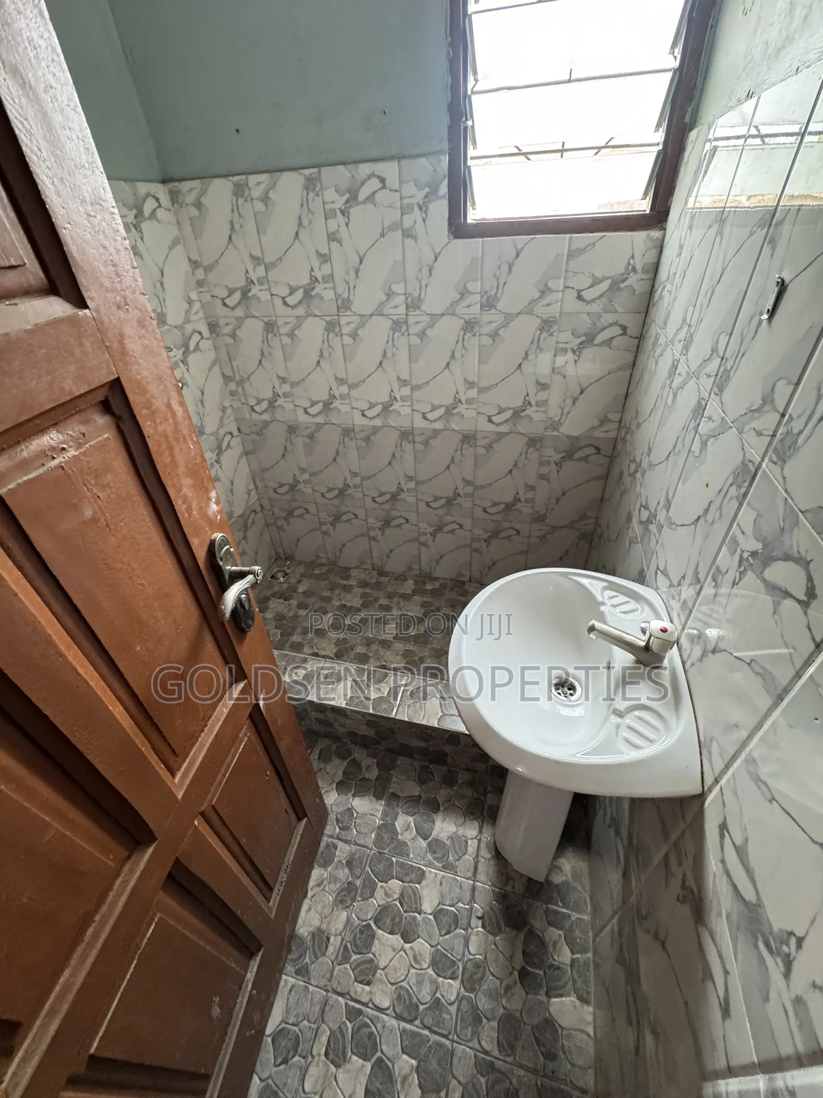 2bdrm Apartment in Mile 7 for rent