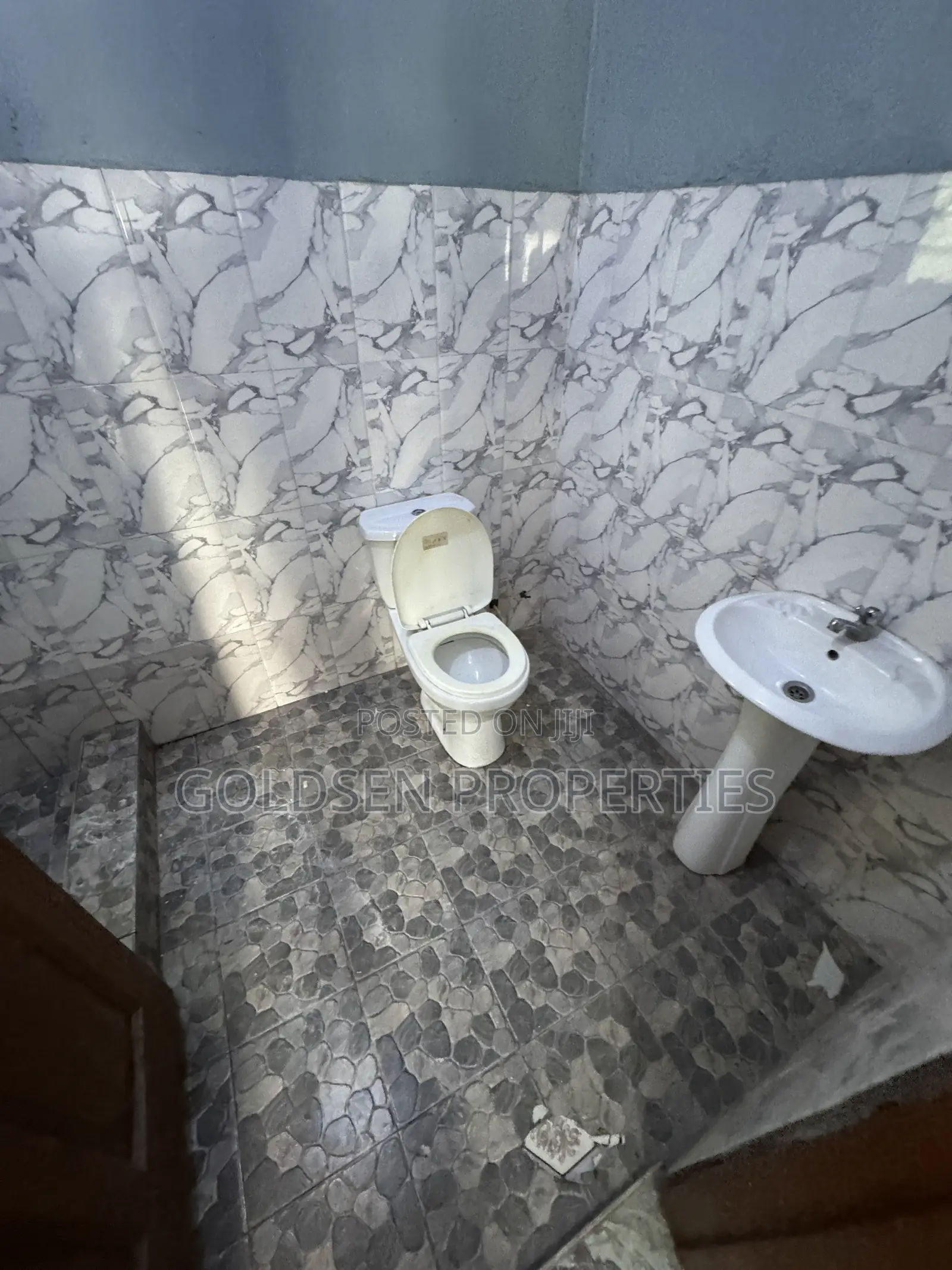 2bdrm Apartment in Mile 7 for rent