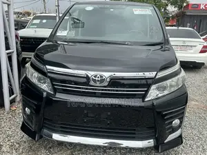 Toyota Voxy V 4WD 8-Seater 2017 Black