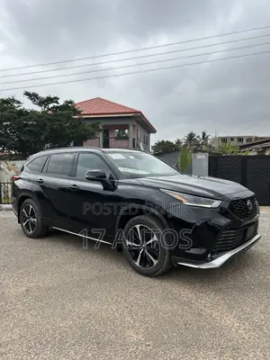 Toyota Highlander XSE 2022 Black