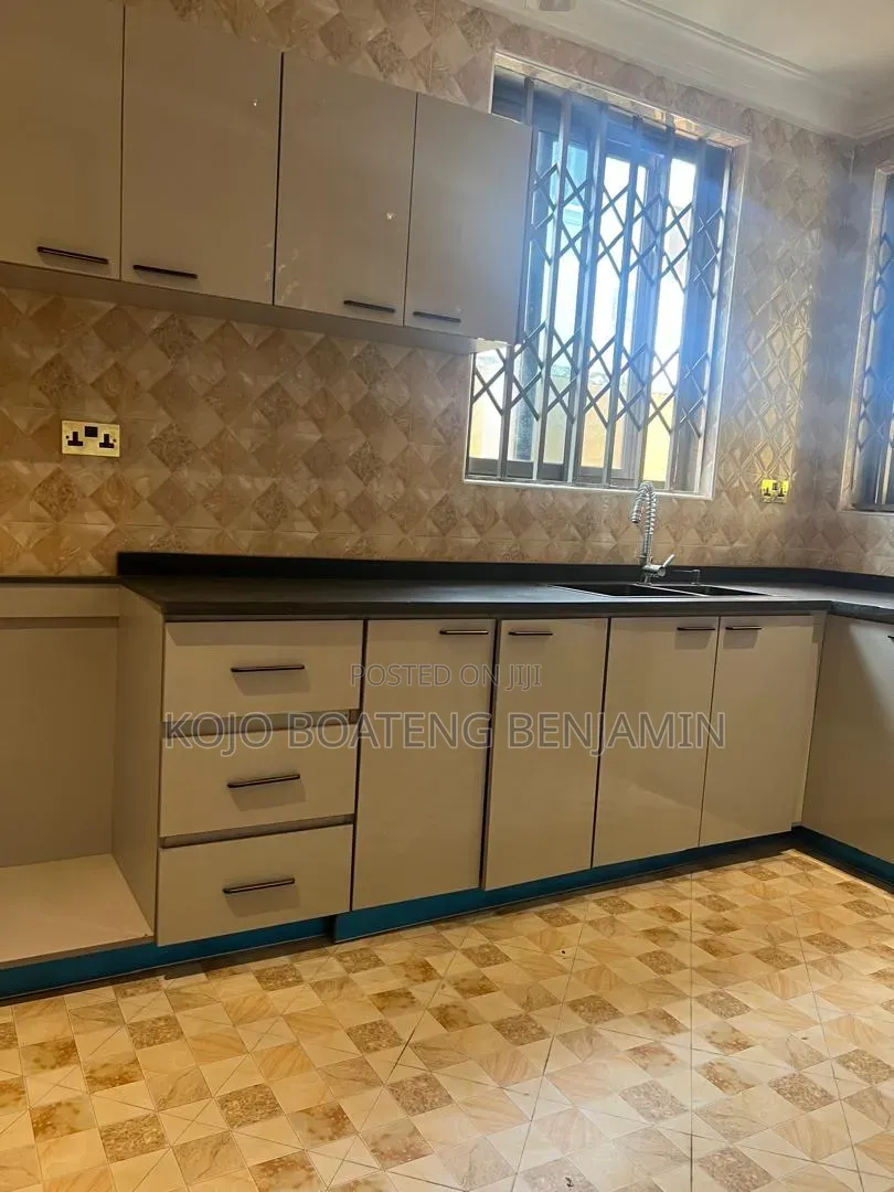 2bdrm Apartment in American House for rent