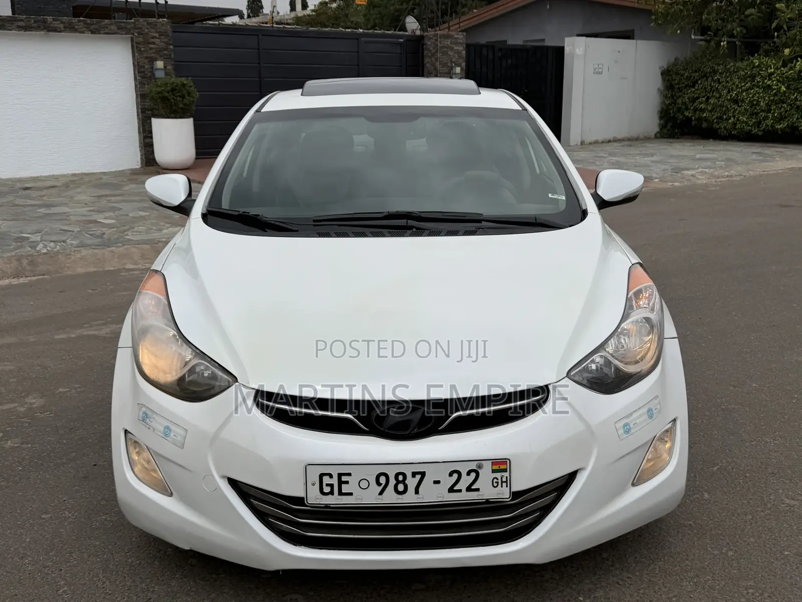 Hyundai Elantra Limited Sedan FWD (1.8L 4cyl 6A) 2013 White