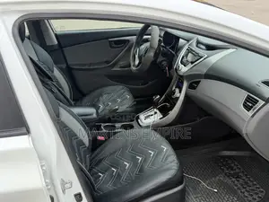 Hyundai Elantra Limited Sedan FWD (1.8L 4cyl 6A) 2013 White