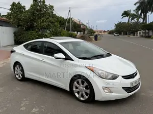 Hyundai Elantra Limited Sedan FWD (1.8L 4cyl 6A) 2013 White