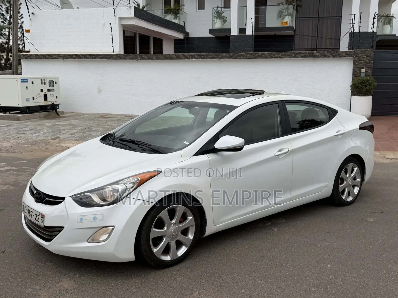 Hyundai Elantra Limited Sedan FWD (1.8L 4cyl 6A) 2013 White