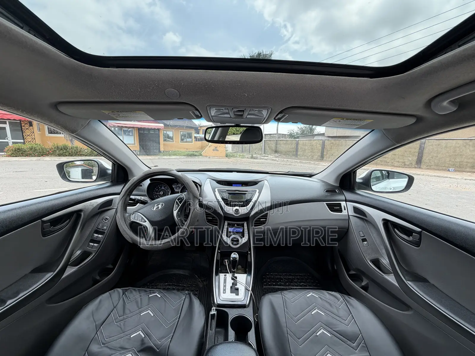 Hyundai Elantra Limited Sedan FWD (1.8L 4cyl 6A) 2013 White