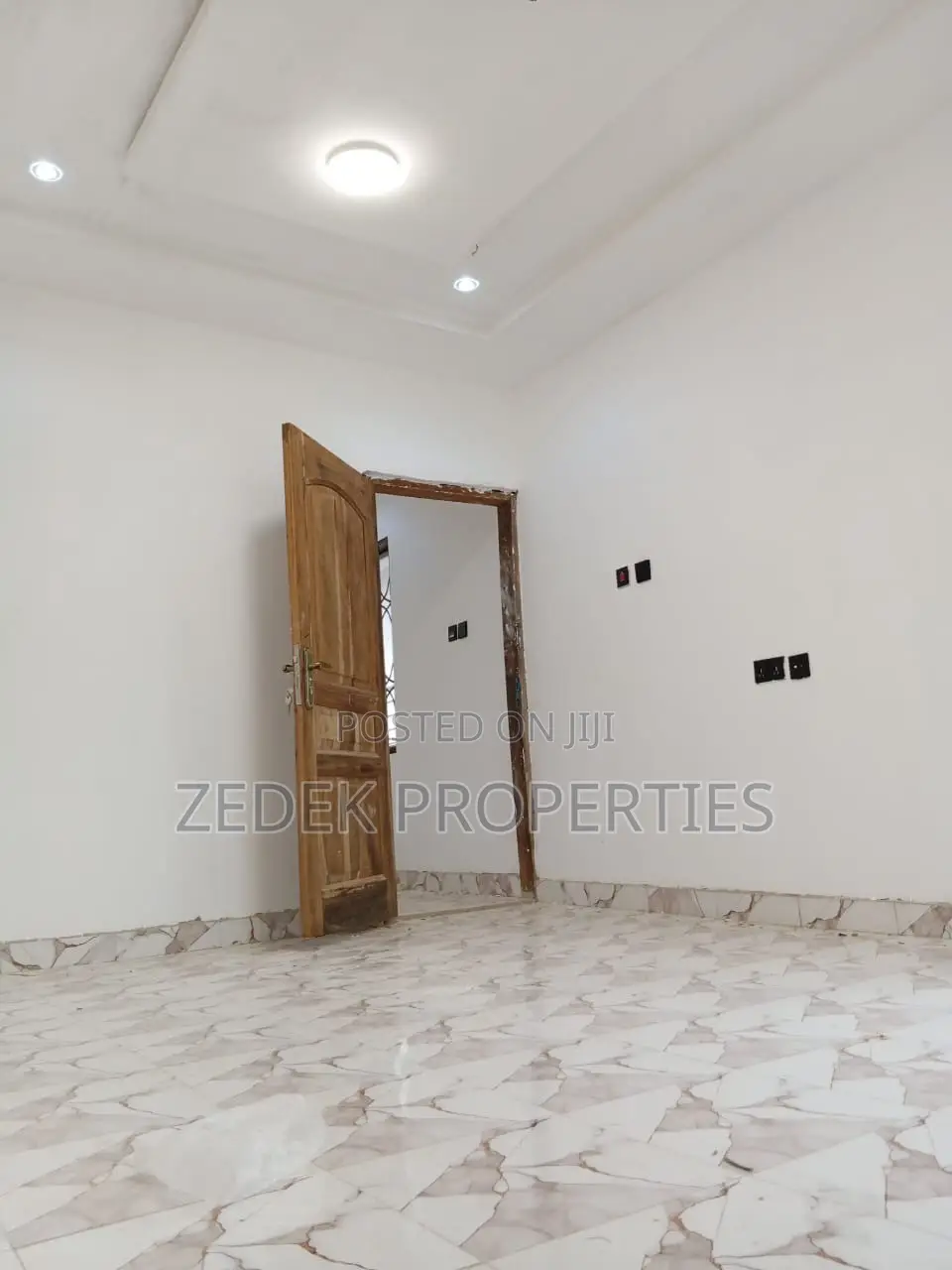 2bdrm Apartment in Kwabenya Acp Road for rent