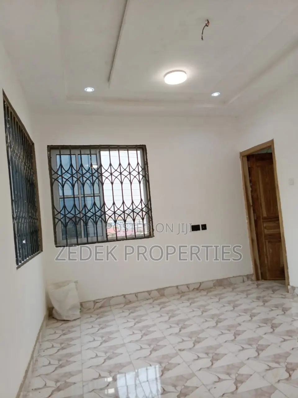 2bdrm Apartment in Kwabenya Acp Road for rent