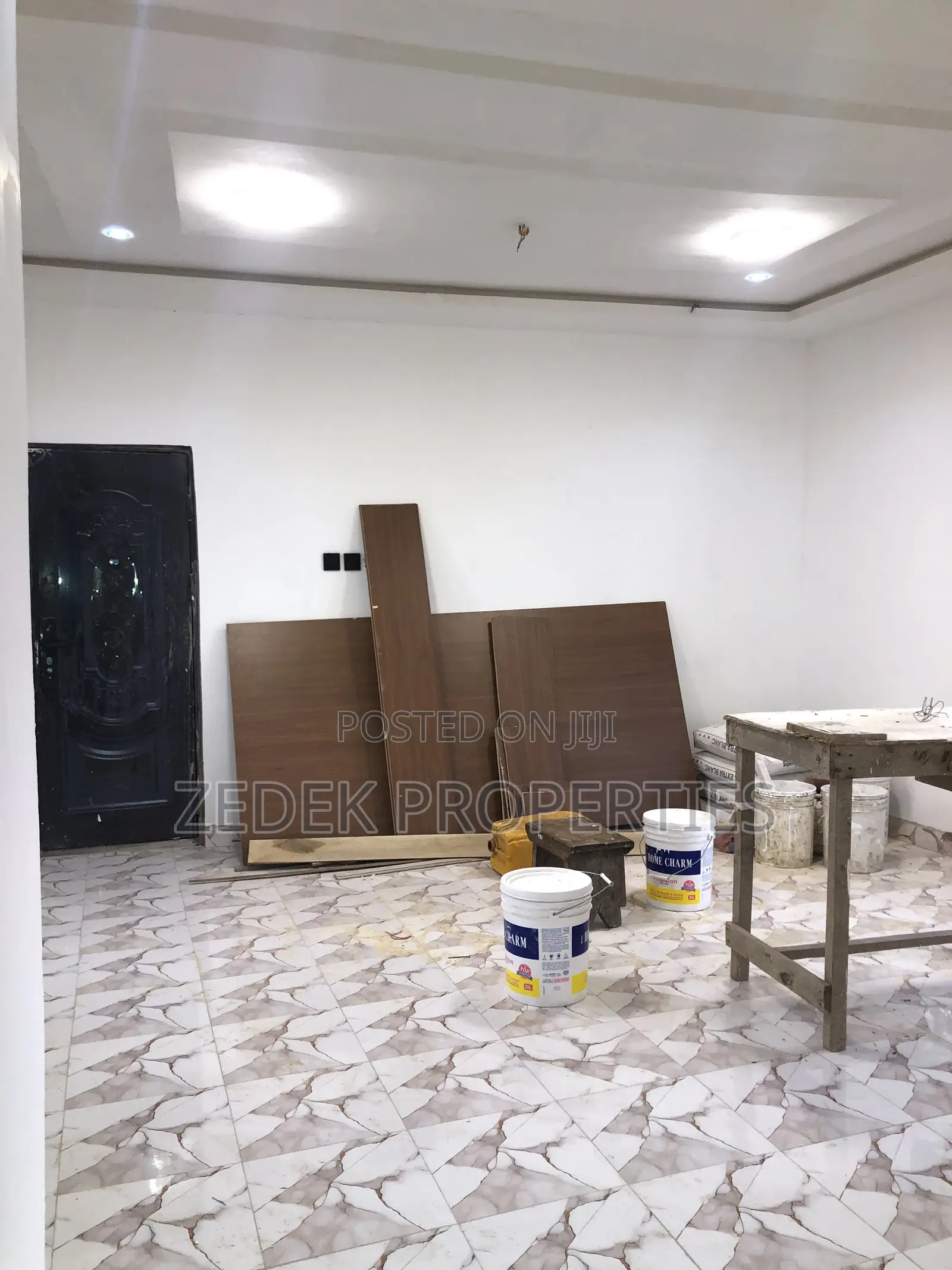 2bdrm Apartment in Kwabenya Acp Road for rent