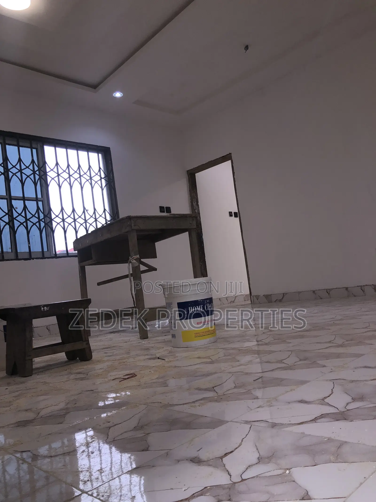 2bdrm Apartment in Kwabenya Acp Road for rent