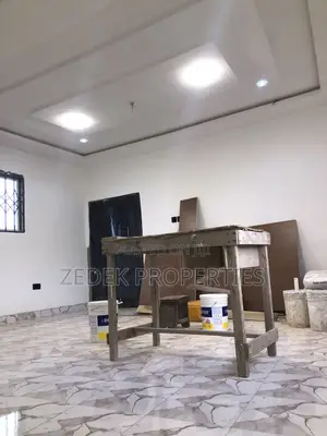 2bdrm Apartment in Kwabenya Acp Road for rent