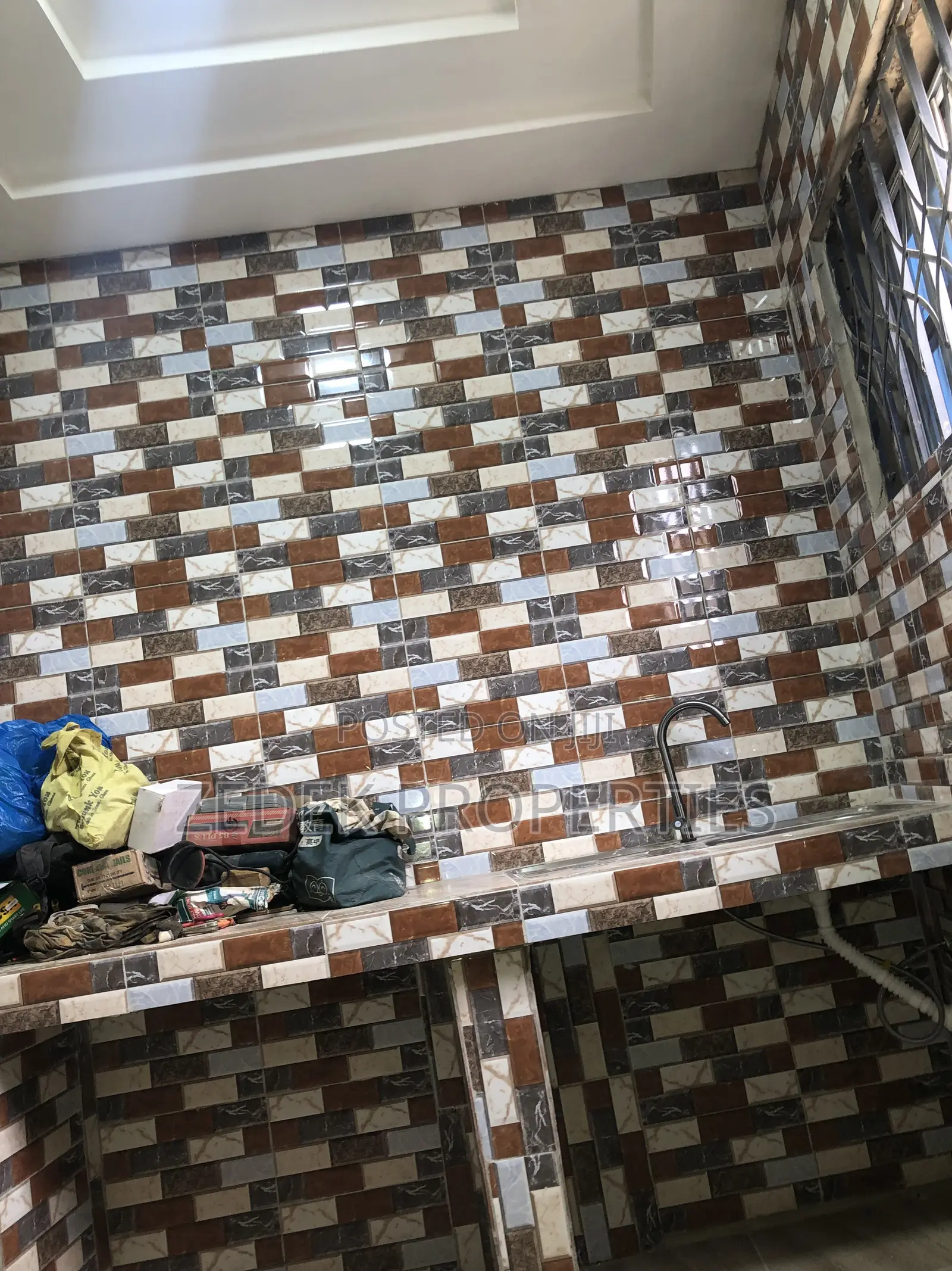 2bdrm Apartment in Kwabenya Acp Road for rent