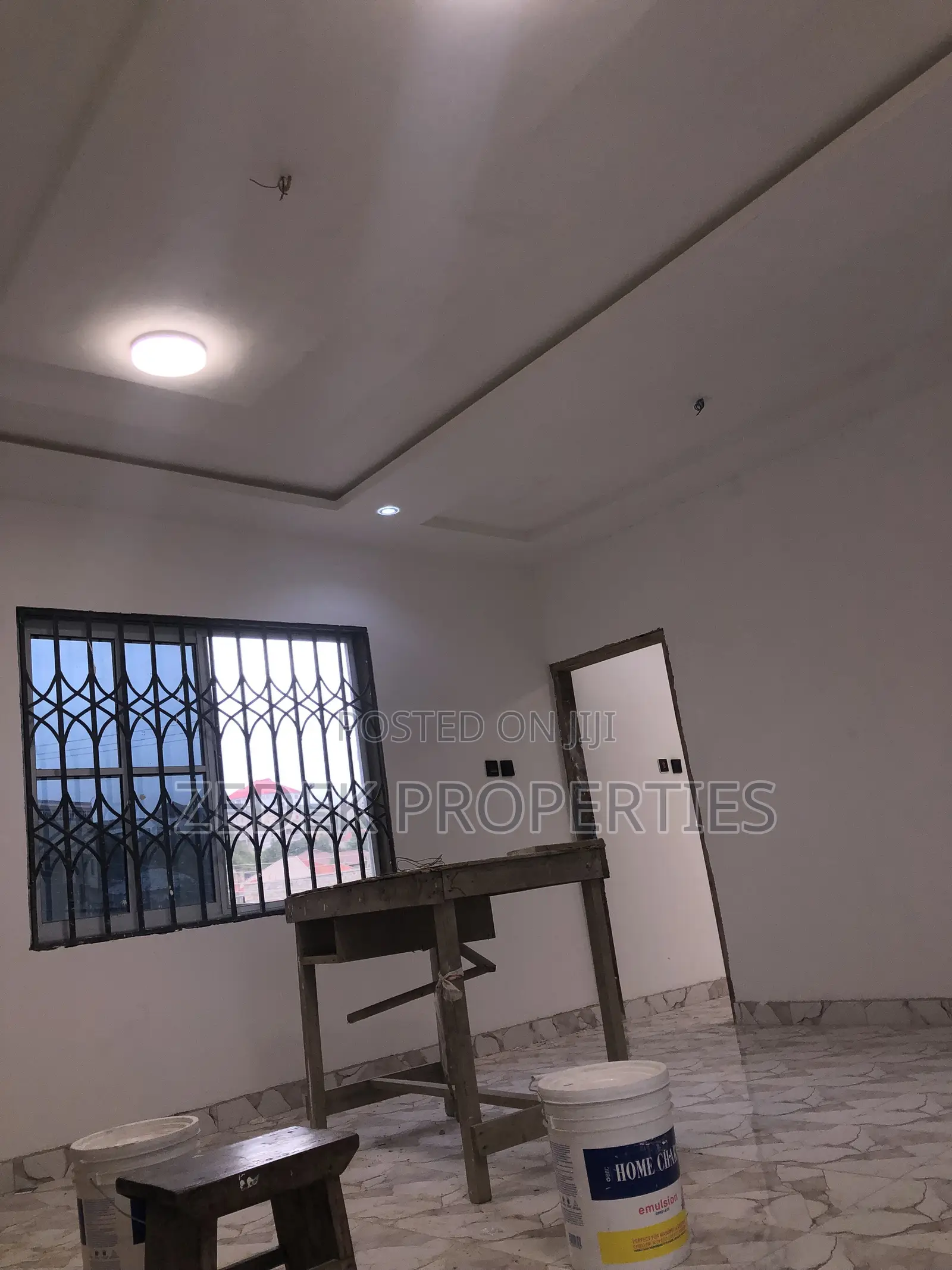 2bdrm Apartment in Kwabenya Acp Road for rent