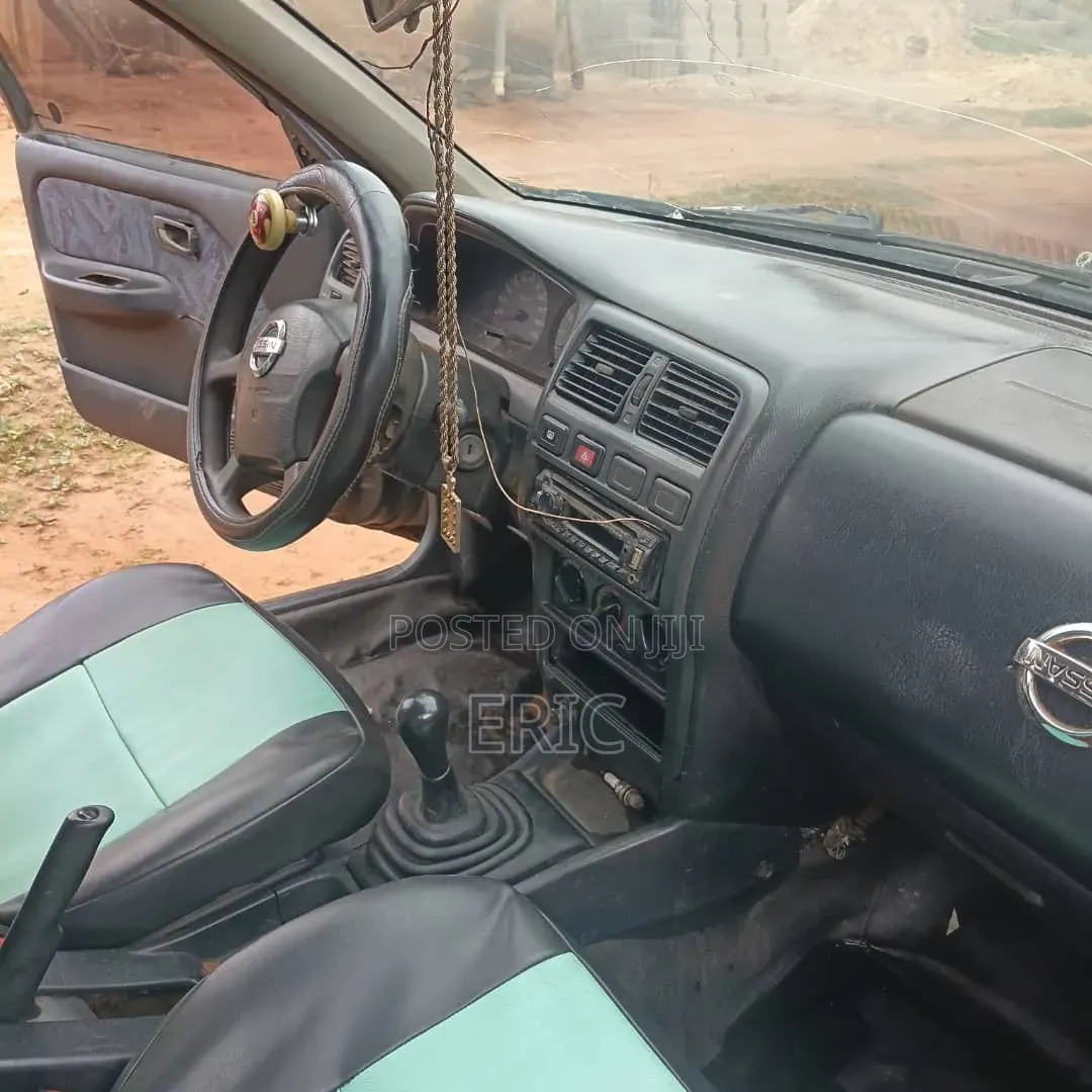 Nissan Almera Tino 2002 Green