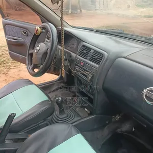 Nissan Almera Tino 2002 Green