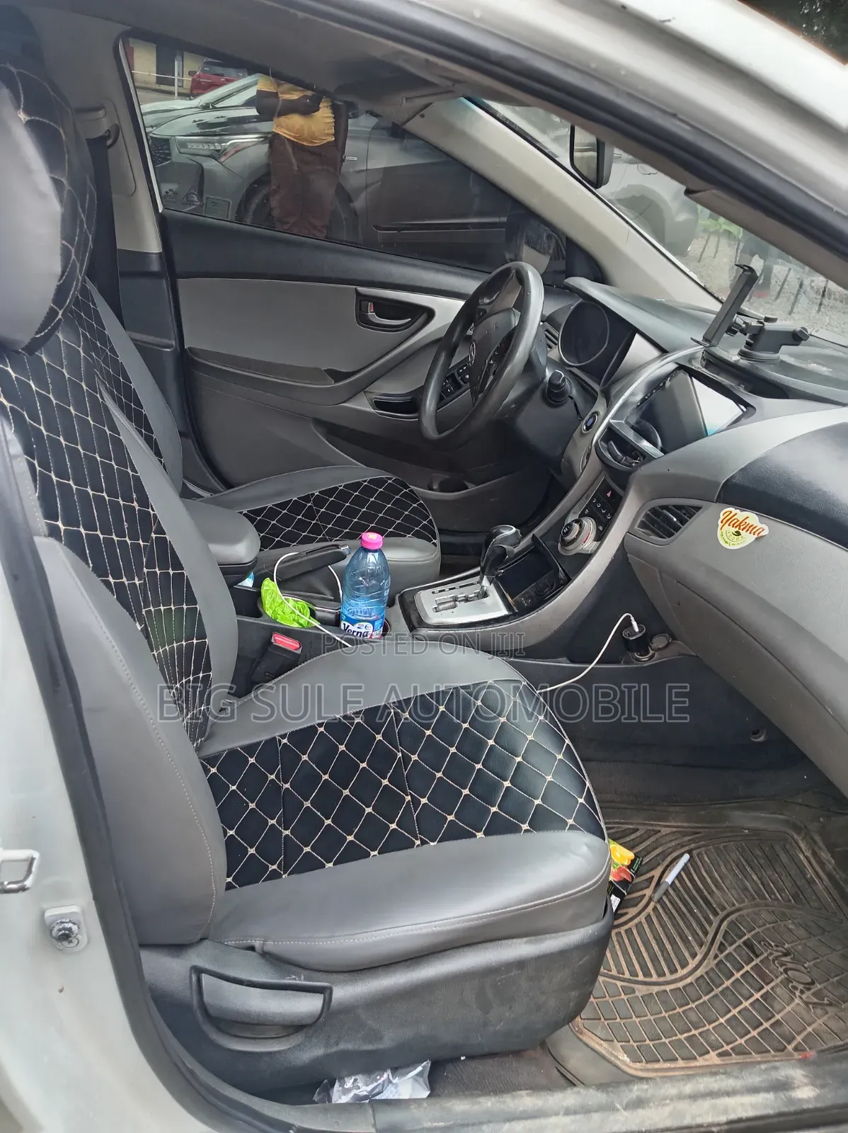 Hyundai Elantra Limited 2012 White