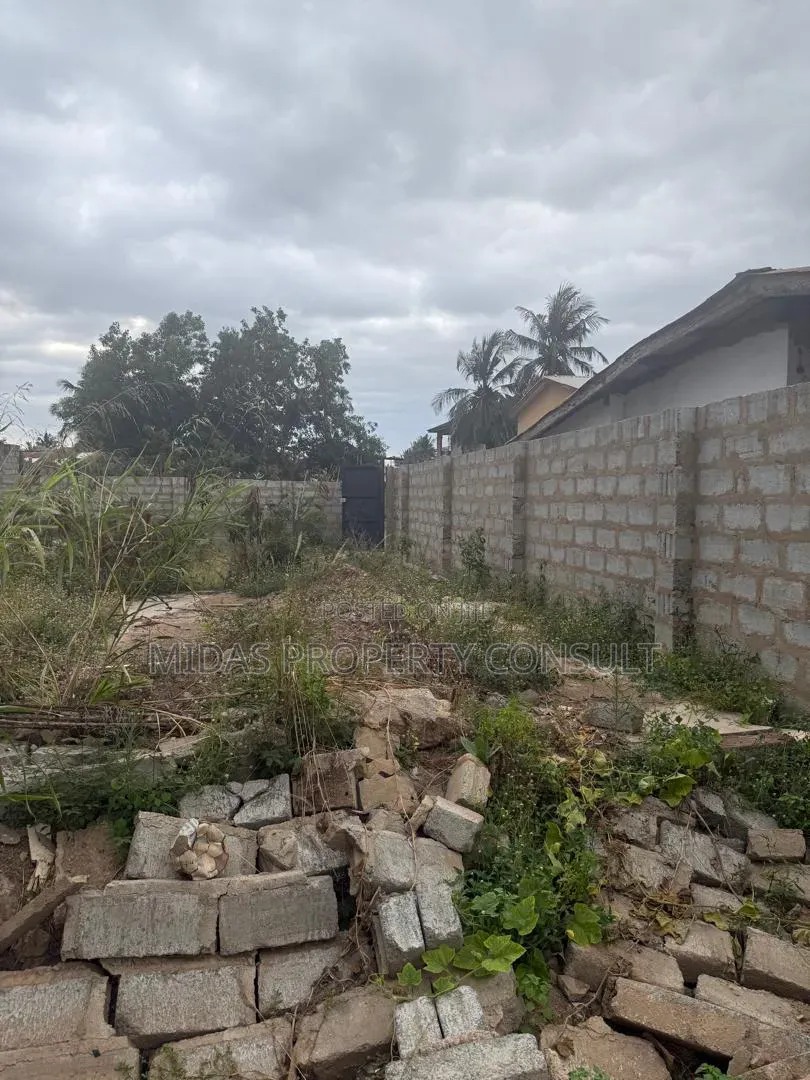 70x80ft Land for Sale St Dome Pillar 2