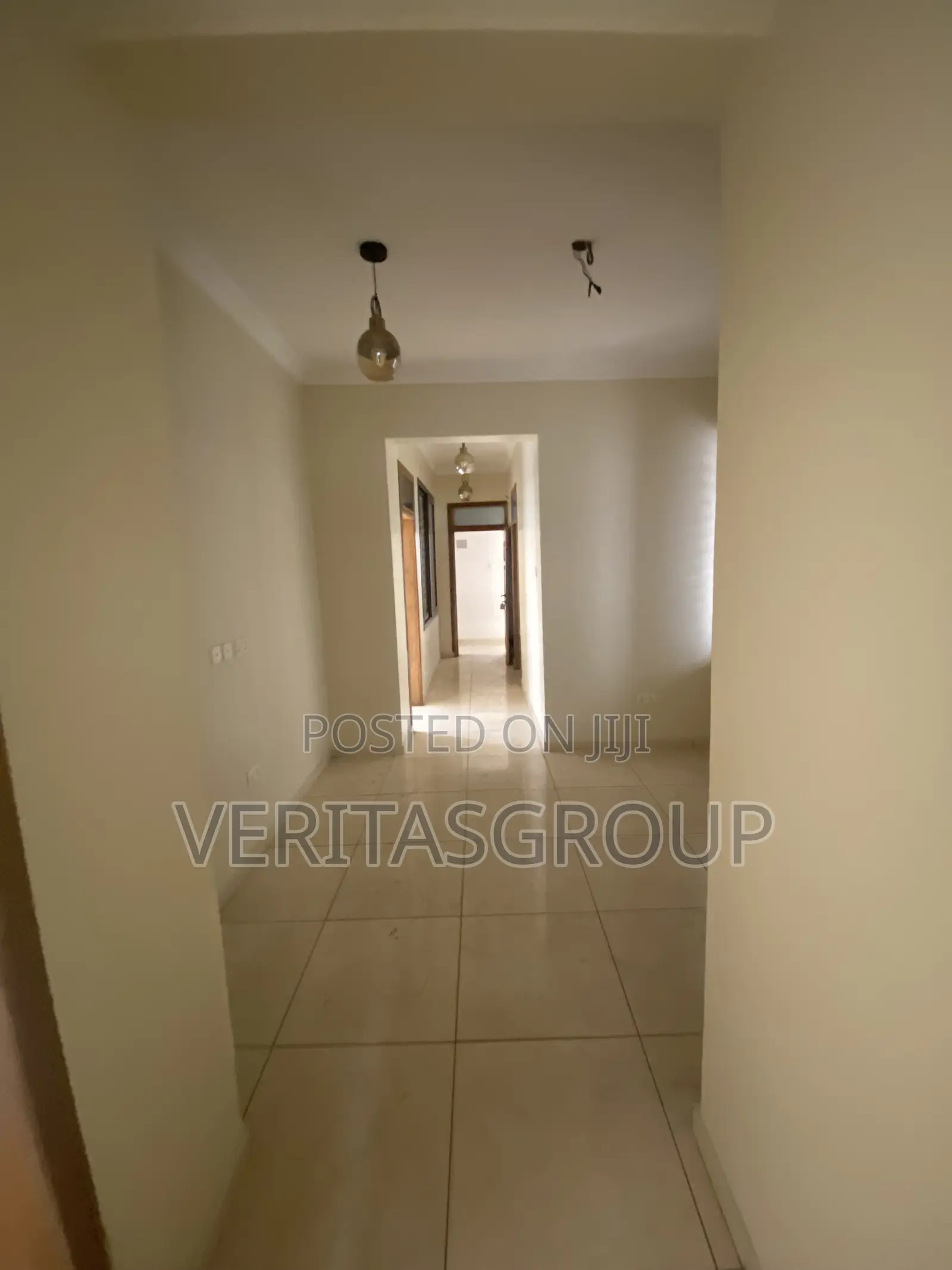 3bdrm Apartment in American House for rent