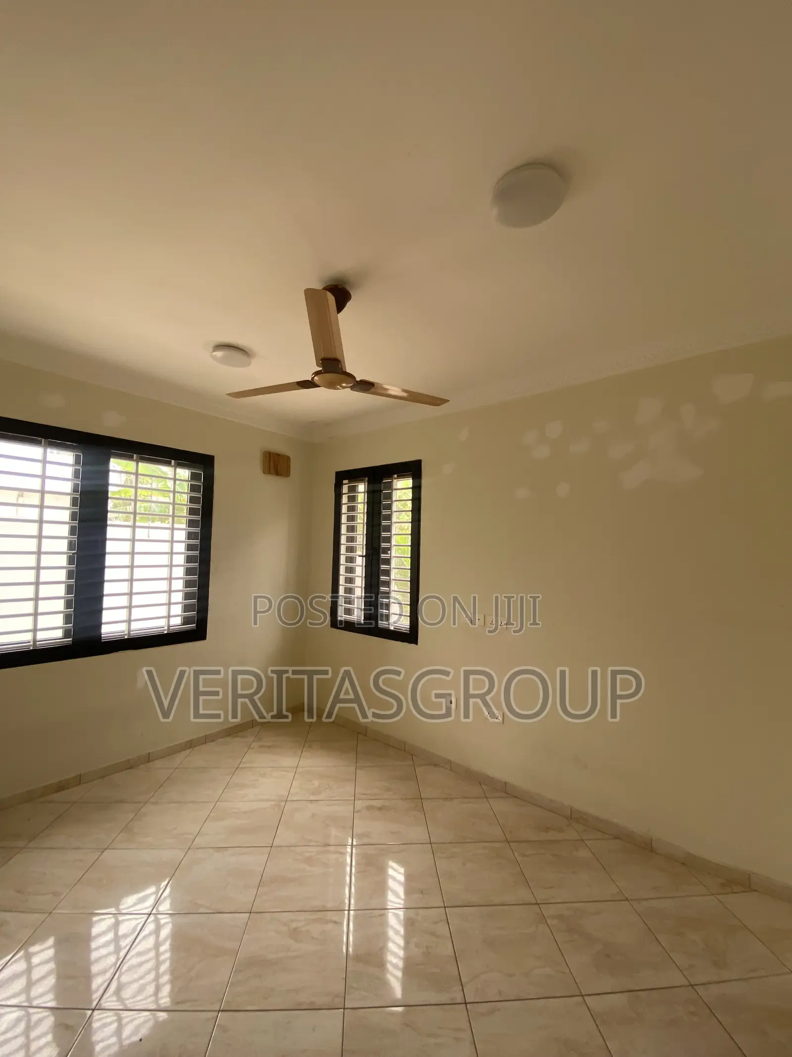 3bdrm Apartment in American House for rent