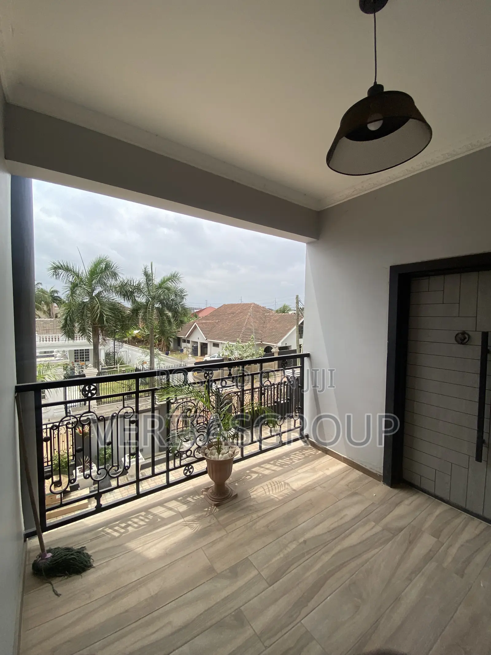 3bdrm Apartment in American House for rent