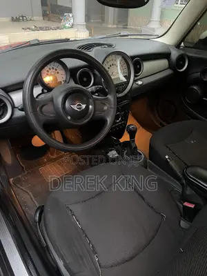 Mini Cooper 2012 Red