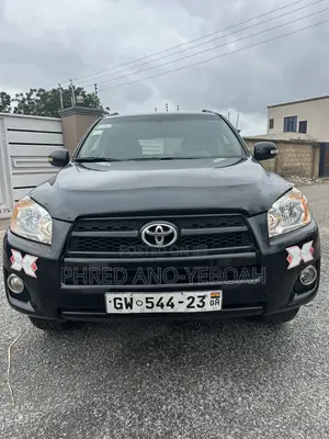 Toyota RAV4 LE AWD (2.5L 4cyl 6A) 2013 Black