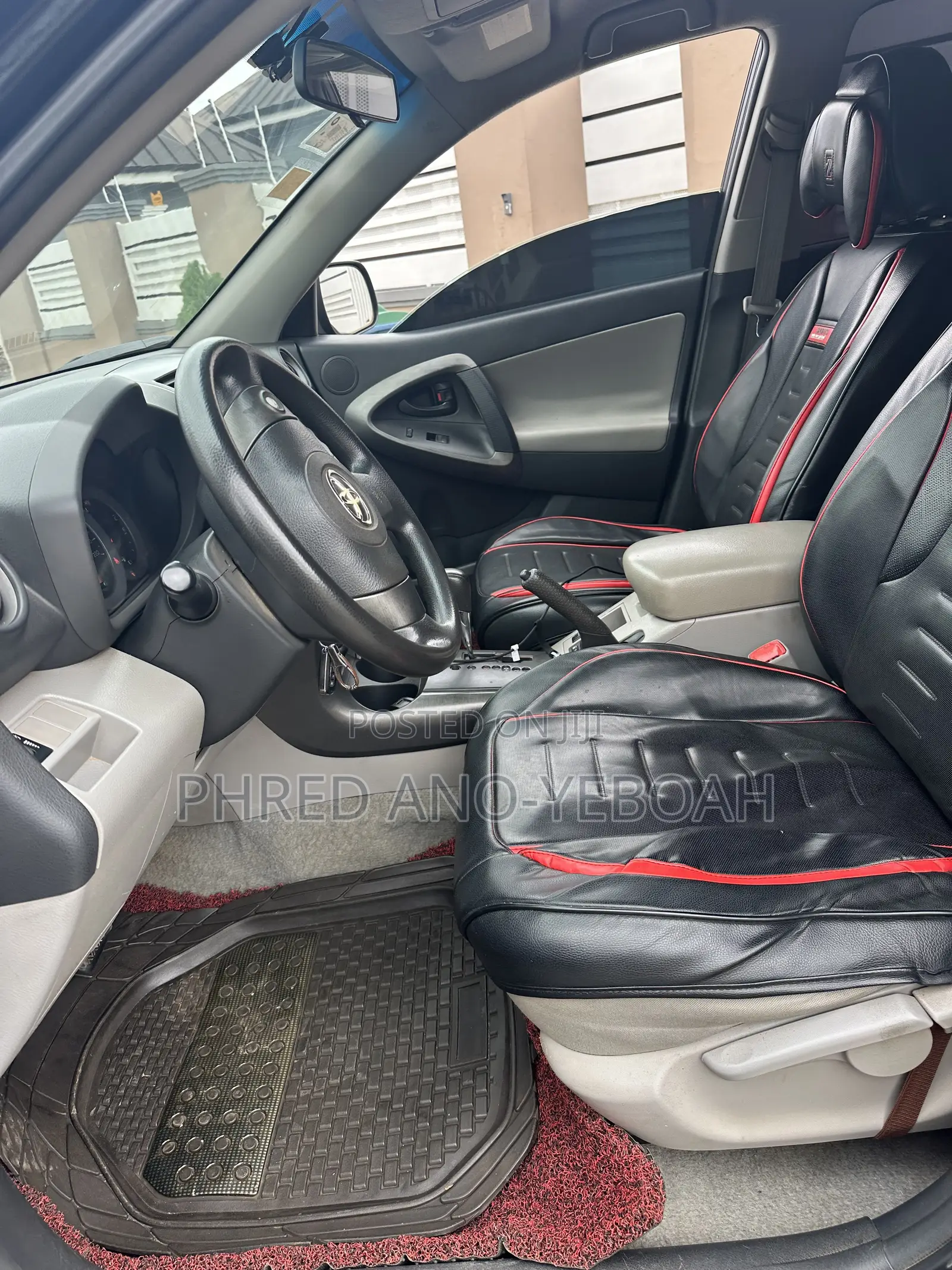 Toyota RAV4 LE AWD (2.5L 4cyl 6A) 2013 Black