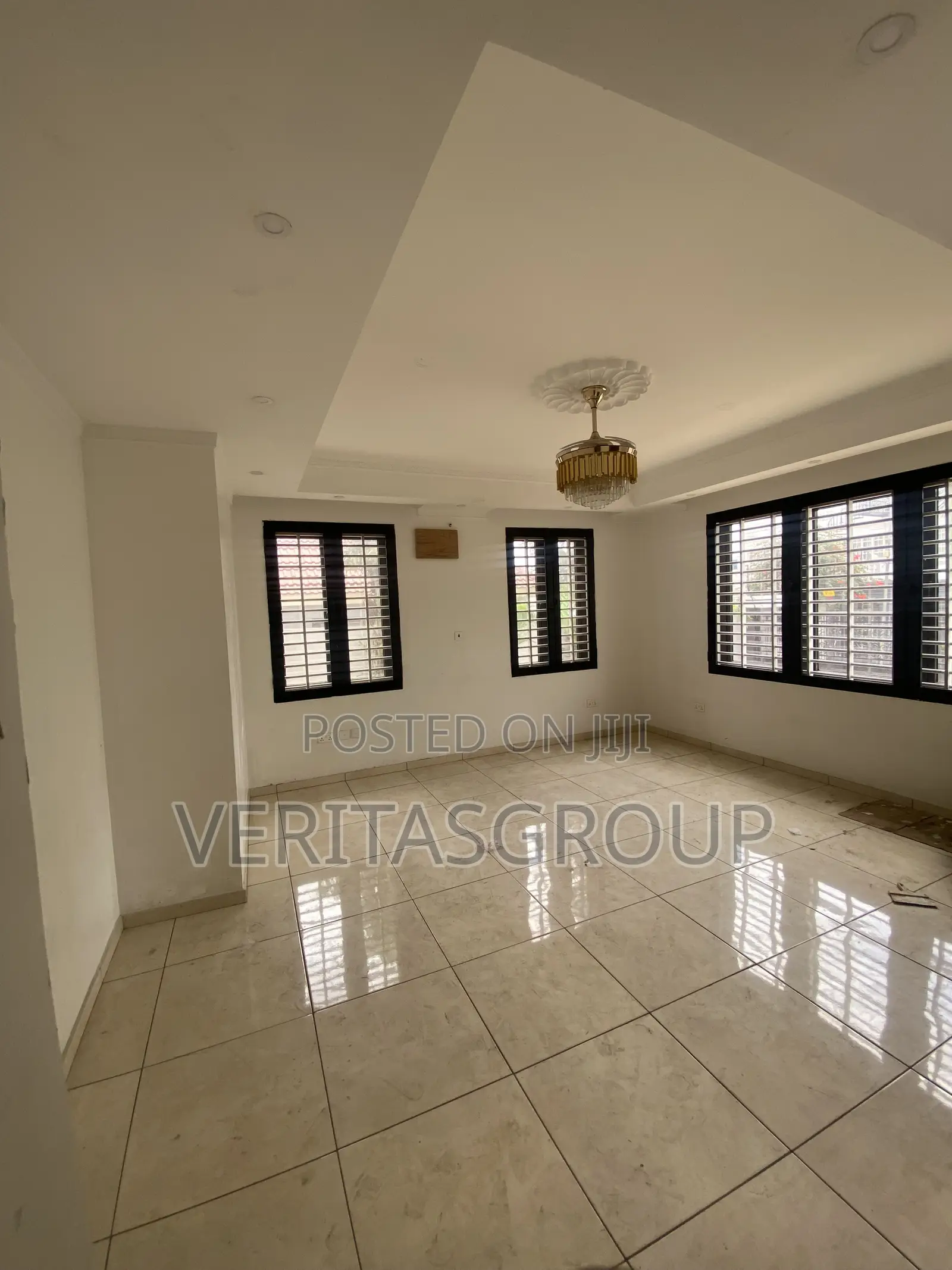 3bdrm Apartment in American House for rent
