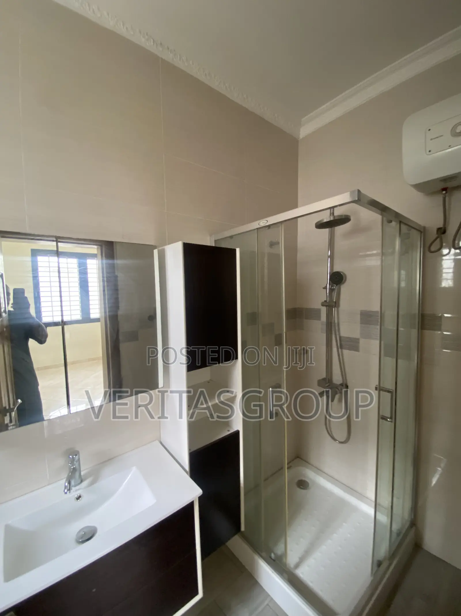 3bdrm Apartment in American House for rent