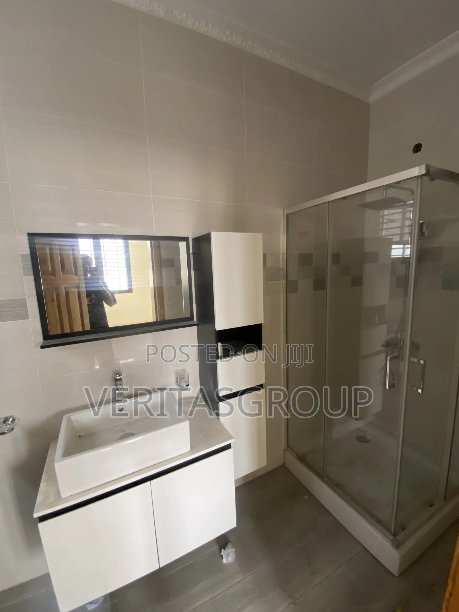 3bdrm Apartment in American House for rent