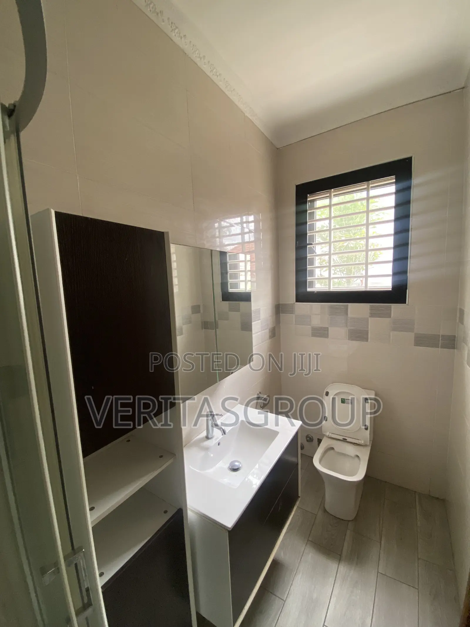 3bdrm Apartment in American House for rent