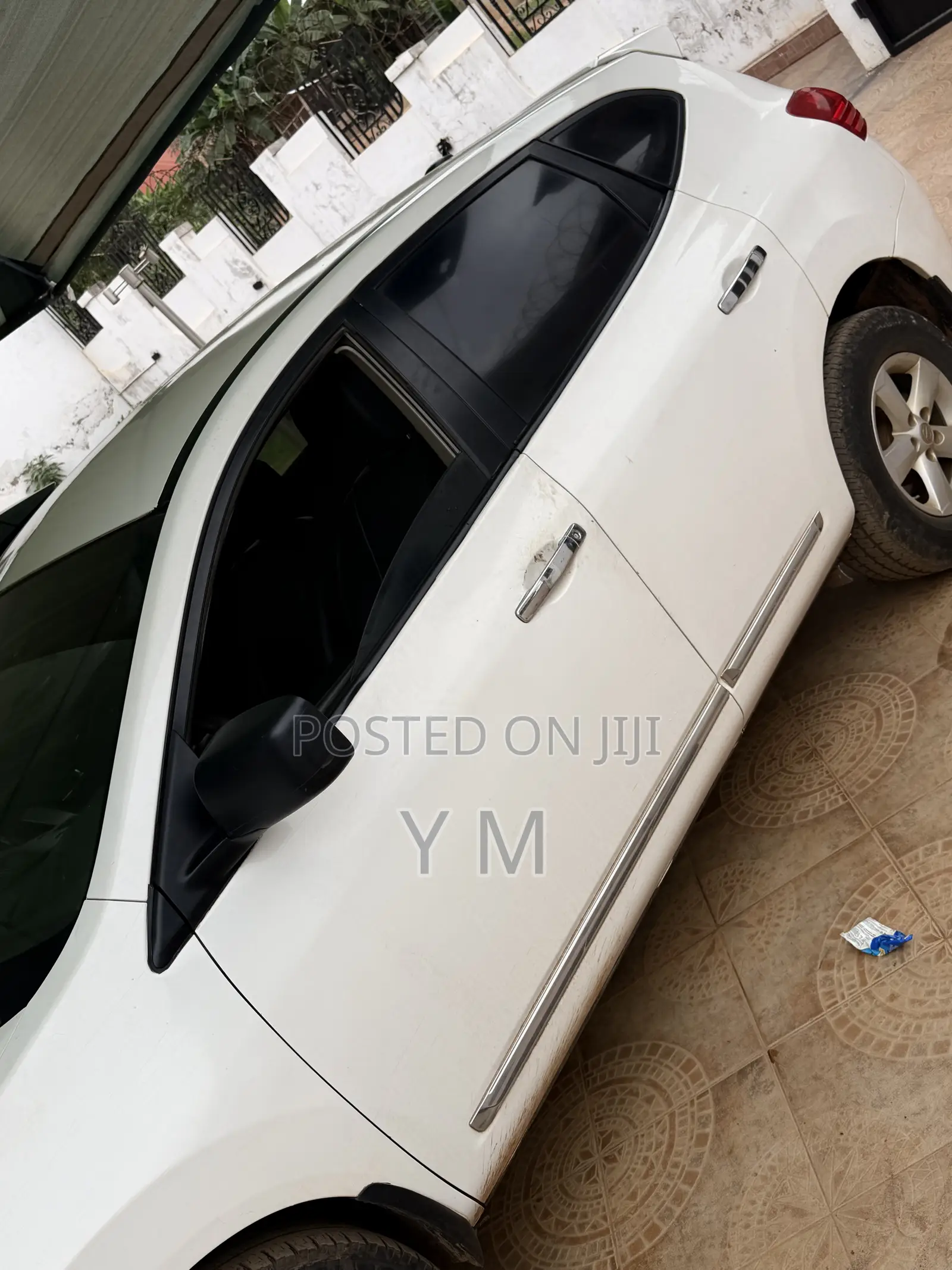 Nissan Rogue S 4dr SUV (2.5L 4cyl CVT) 2014 White