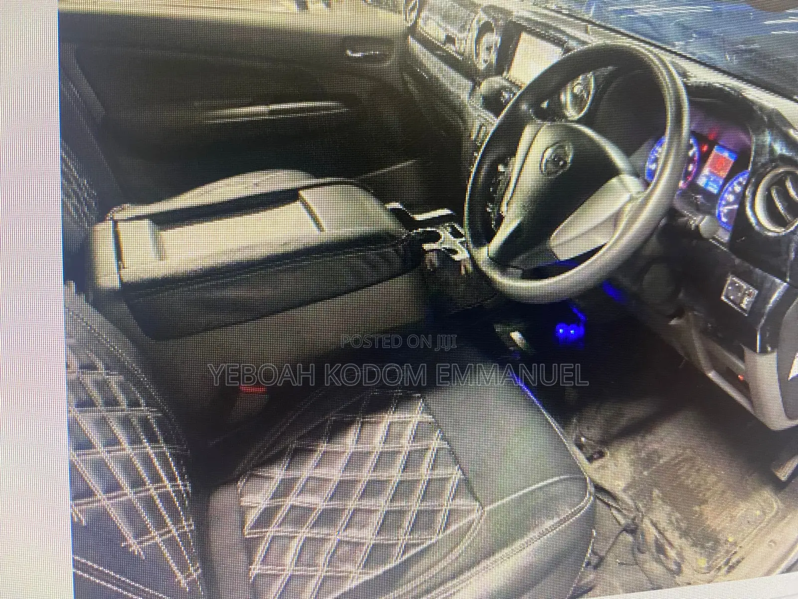 Nissan Caravan (Urvan) 2012 Silver