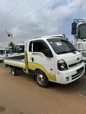 Kia Bongo 2012 White