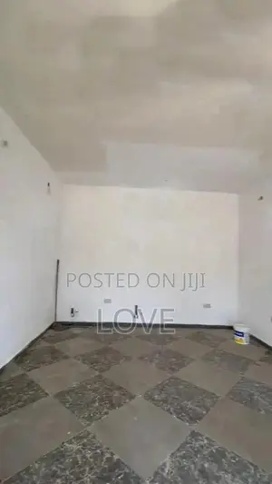 Hotcake Warehouse/Storeroom for Rent Within the Busy Circle Area