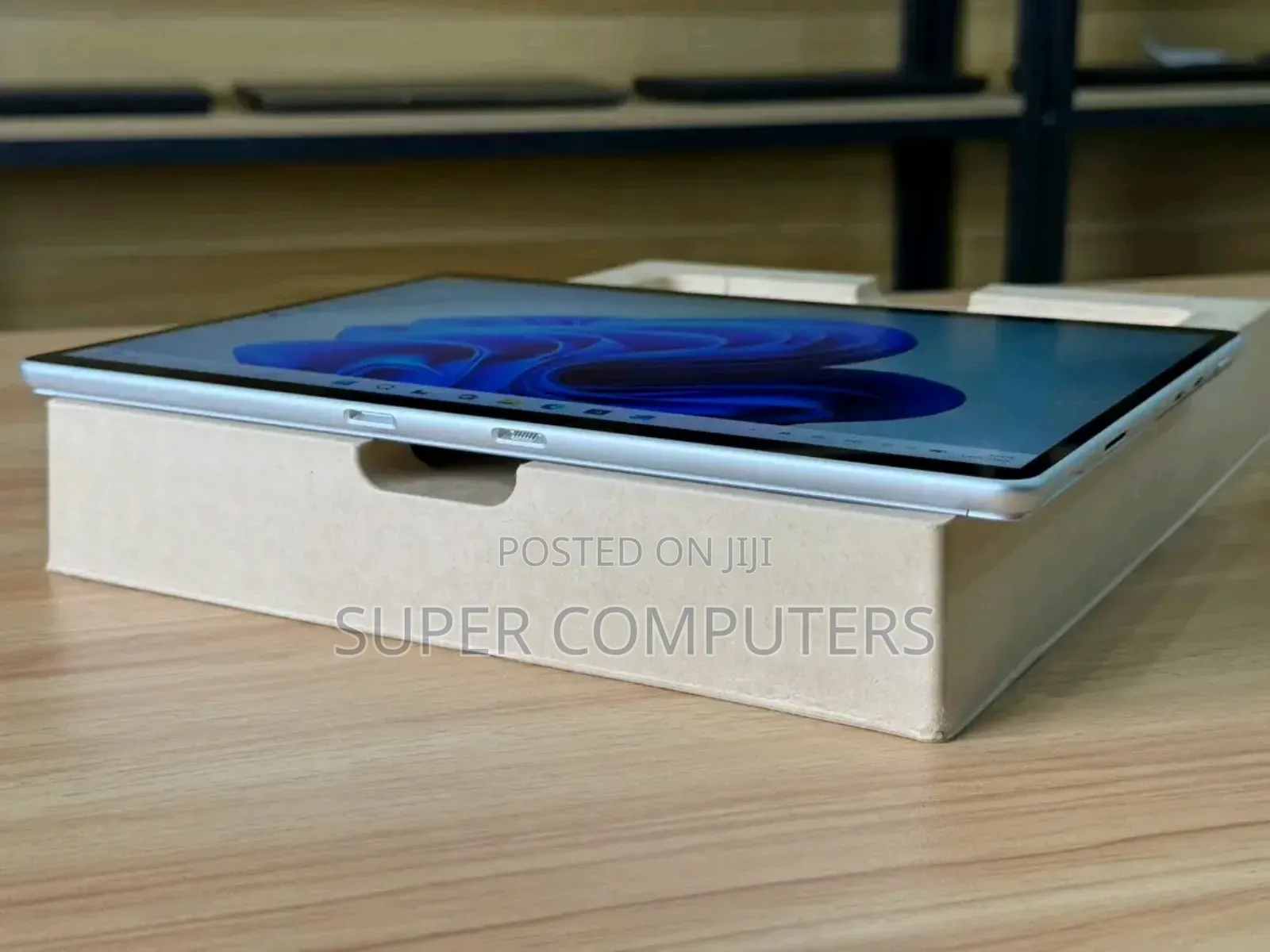 New Laptop Microsoft Surface Pro 8 16GB Intel Core i7 SSD 512GB