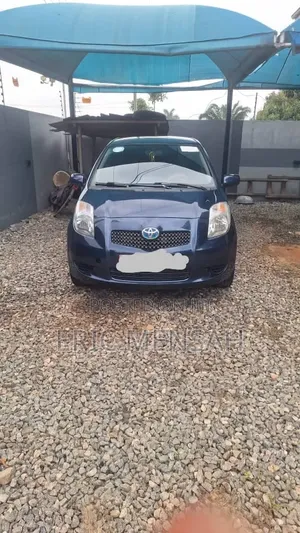Toyota Yaris Base Hatchback 5dr 2010 Blue