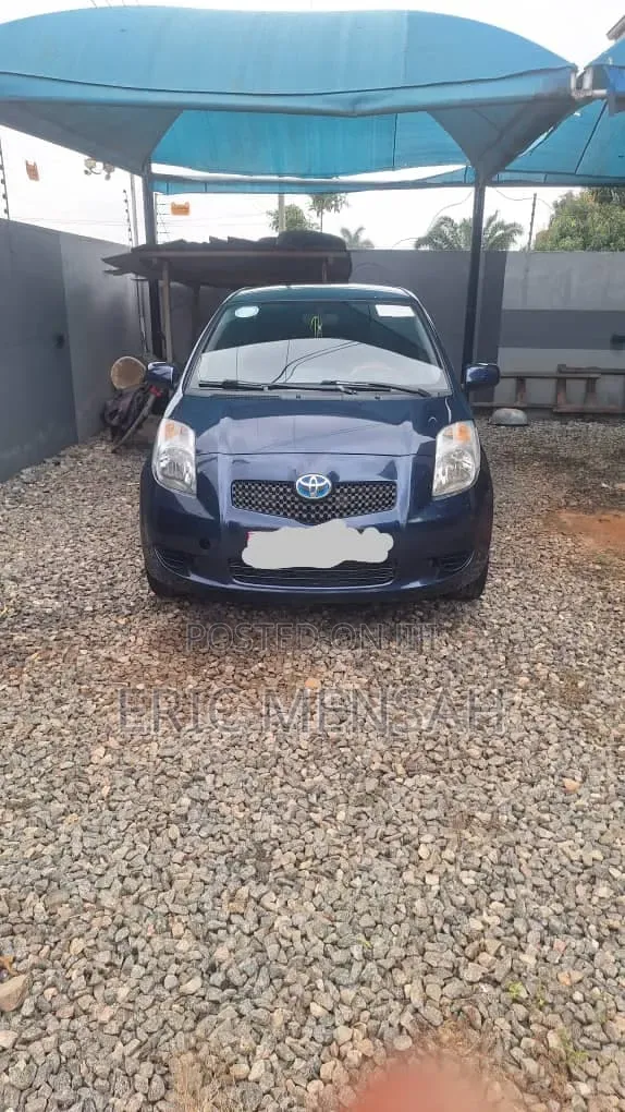 Toyota Yaris Base Hatchback 5dr 2010 Blue
