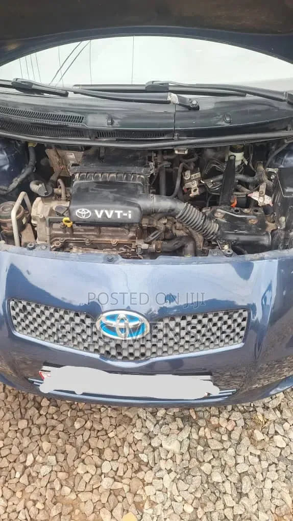 Toyota Yaris Base Hatchback 5dr 2010 Blue