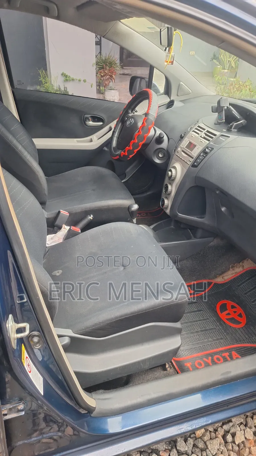 Toyota Yaris Base Hatchback 5dr 2010 Blue