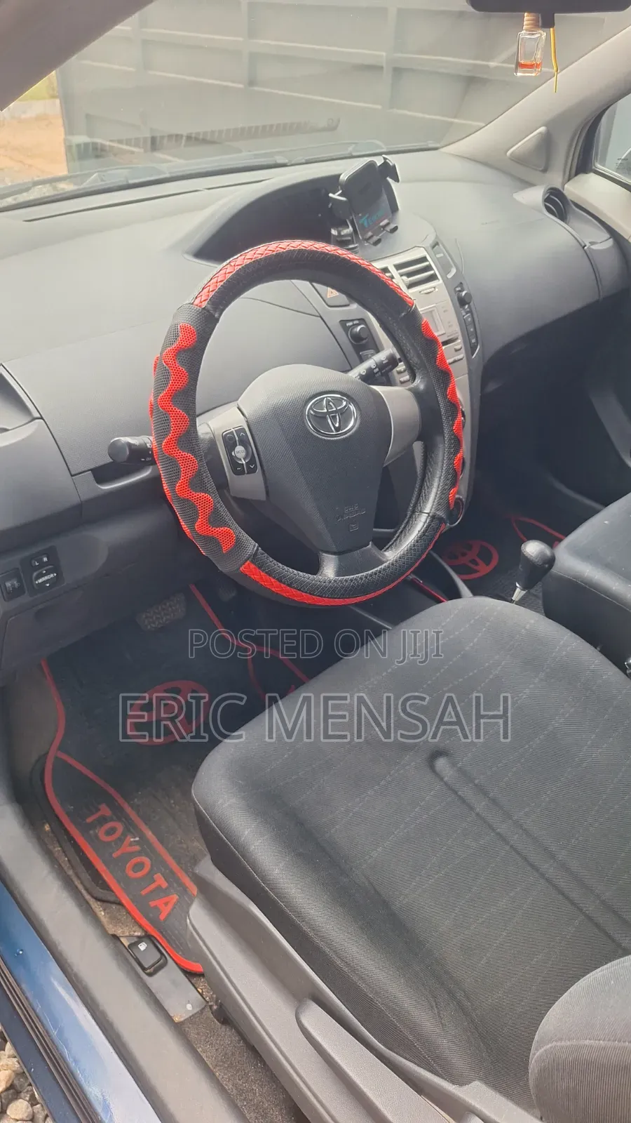 Toyota Yaris Base Hatchback 5dr 2010 Blue