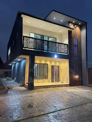 4bdrm Duplex in Kent Homes, Accra Metropolitan for sale